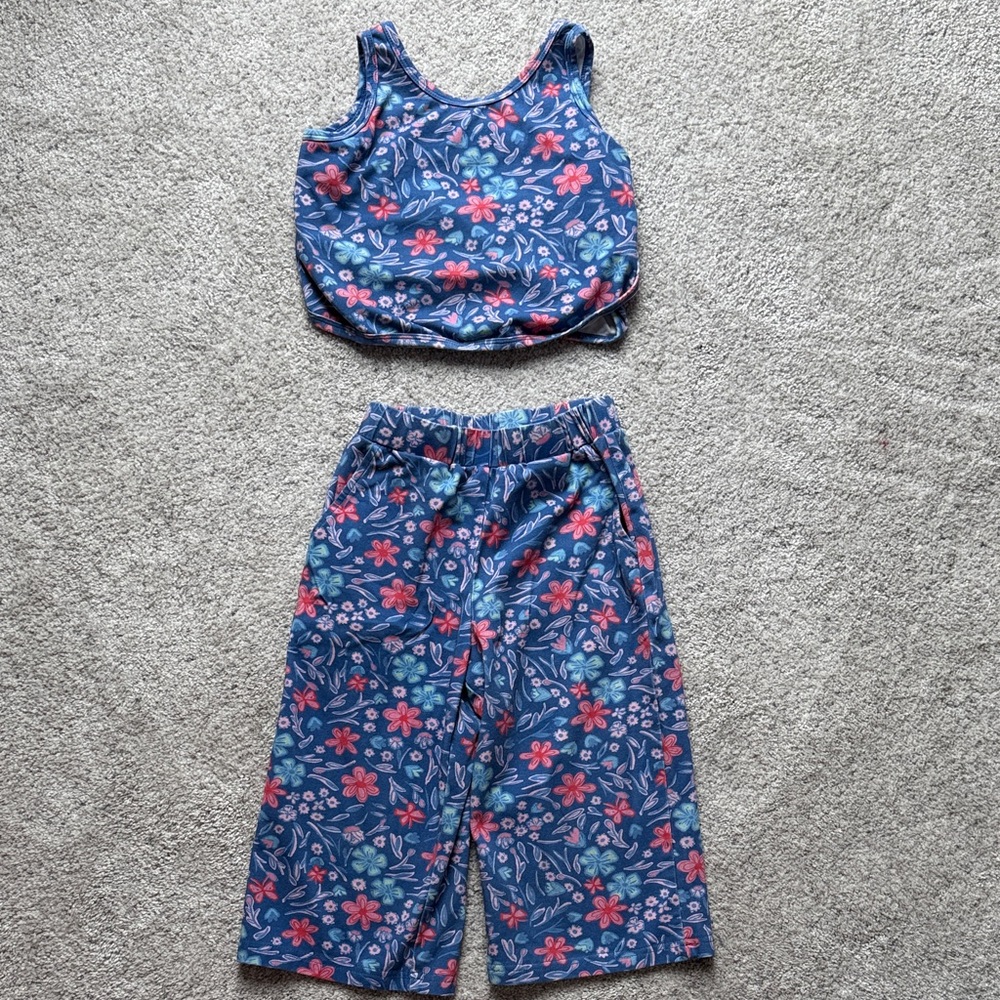 Vivid & Ash Floral Blue crop Two-Piece Set 4-5t